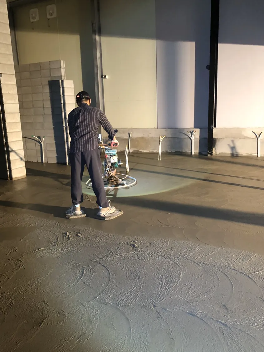 인천 서구 미장·콘크리트 반복 회전으로 면 정리