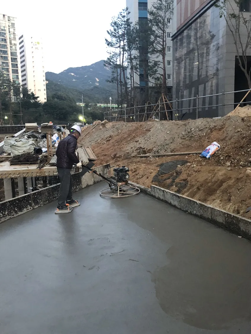 경기 의정부시 장암동 미장·콘크리트 피니셔로 1차 미장