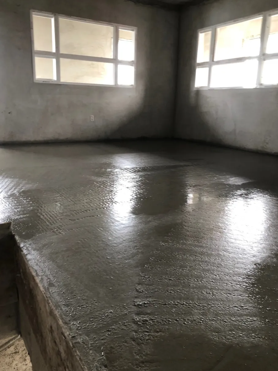 경기 고양시 일산서구 덕이동 미장·콘크리트 타설을 마친 실 바닥